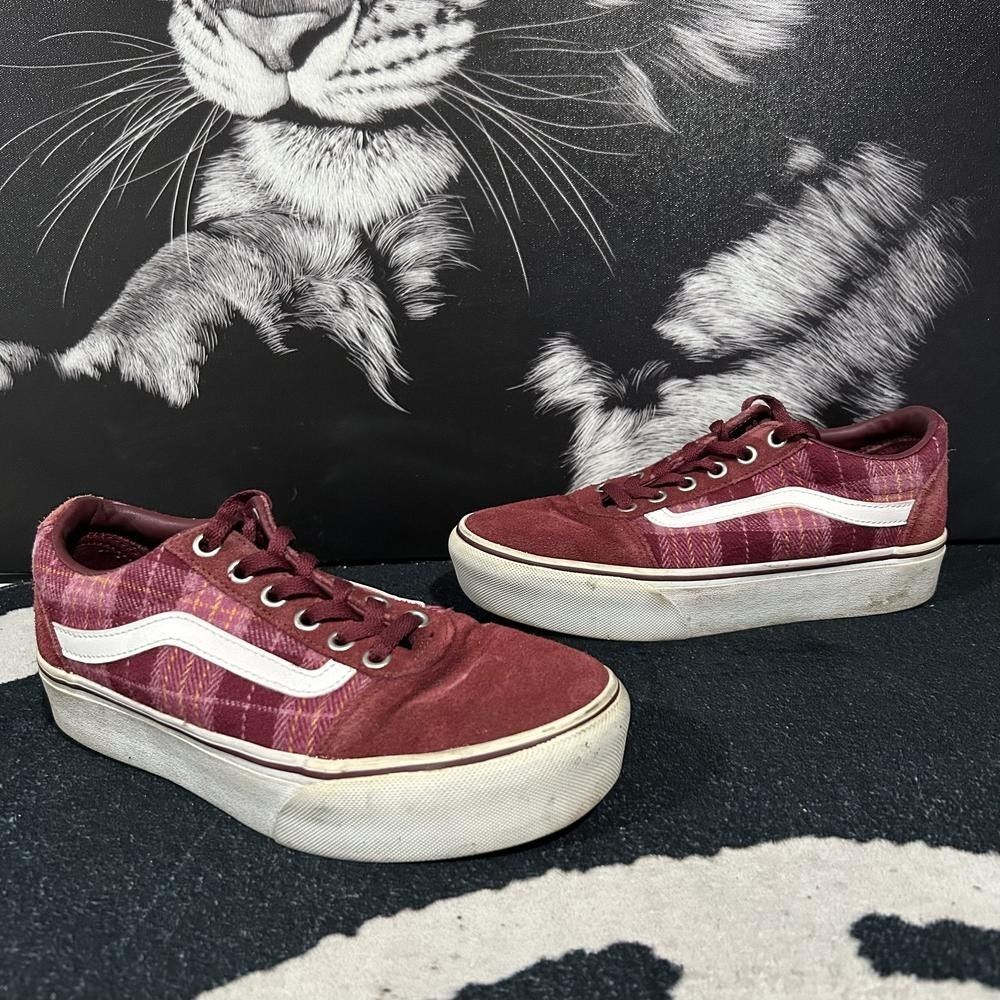 Vans Ward Platform VN0A3TLCPRT Athletic Sneaker Womens 6.5 Red Plaid Suede Skate